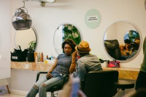 Ambiance du salon de coiffure