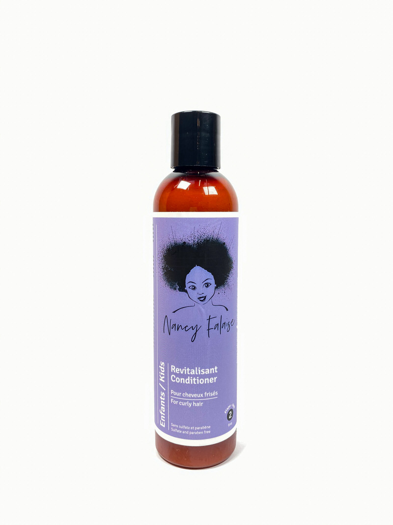 Shampoing enfant cheveux bouclés crépus